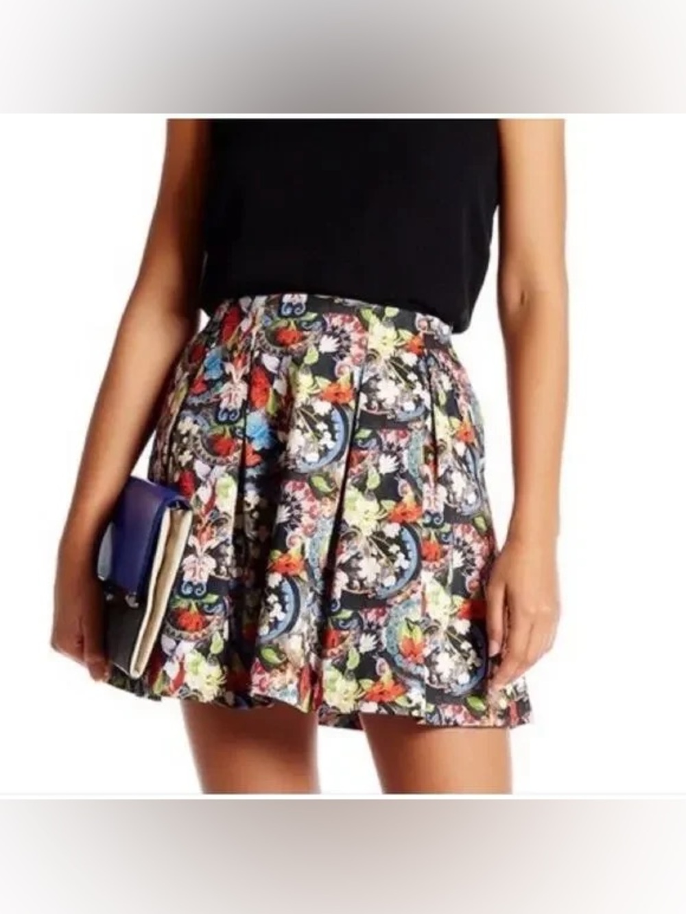 Alice + Olivia l-sz 4-Black Floral Circle Skirt